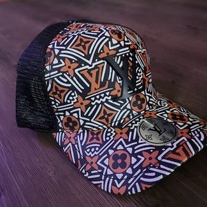 NWT Snapback Trucker Hat